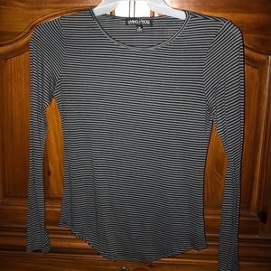 Long sleeve top. Thin and perfect for fall.